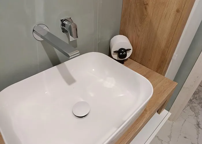 Apartament Callisto Vicino Al Con Un'atmosfera Calorosa E Giardino *