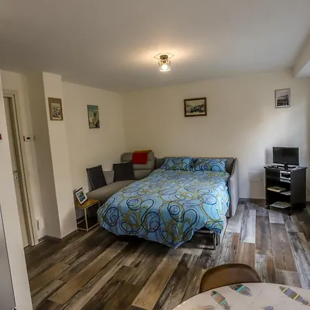 Appartement Callisto Vicino Al Con Un'atmosfera Calorosa E Giardino Dervio