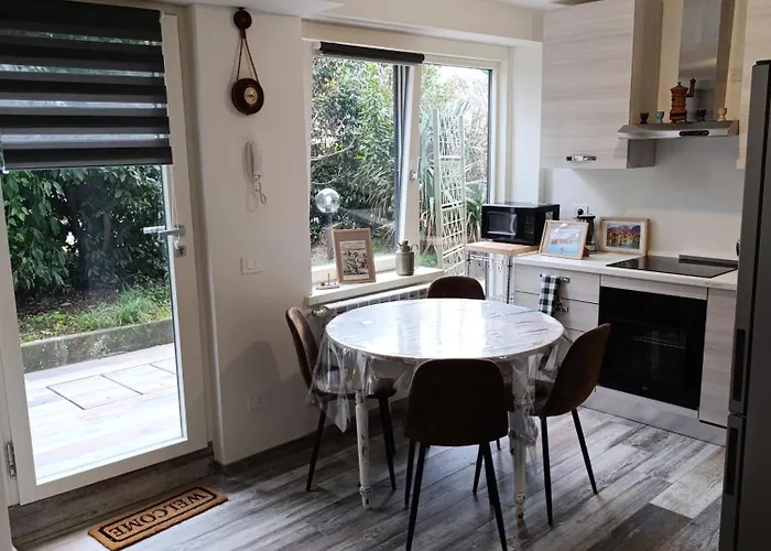 Callisto Vicino Al Con Un'atmosfera Calorosa E Giardino Апартаменты