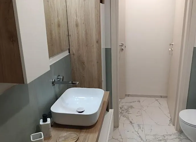 Callisto Vicino Al Con Un'atmosfera Calorosa E Giardino